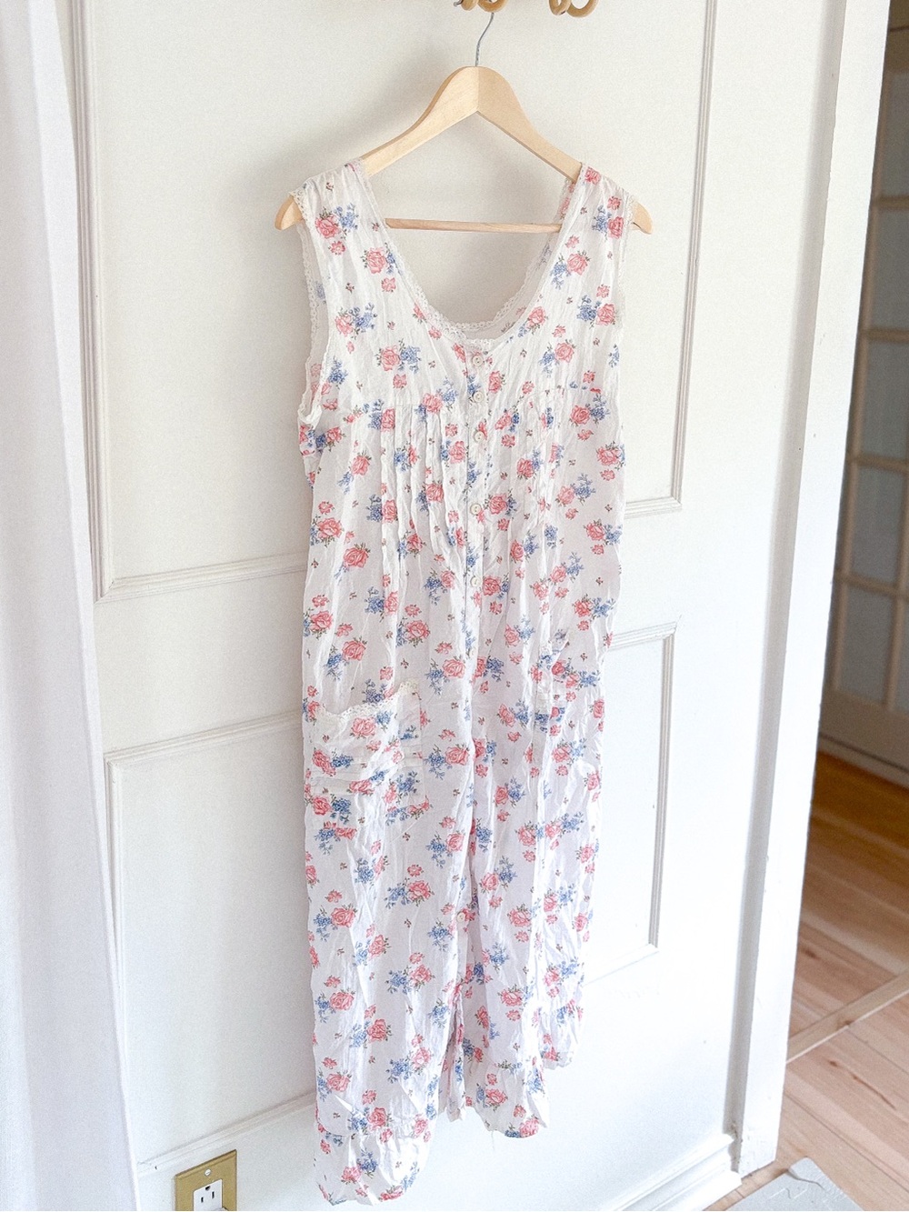 Vintage White Floral Maxi Dress with Pink and Blue Roses